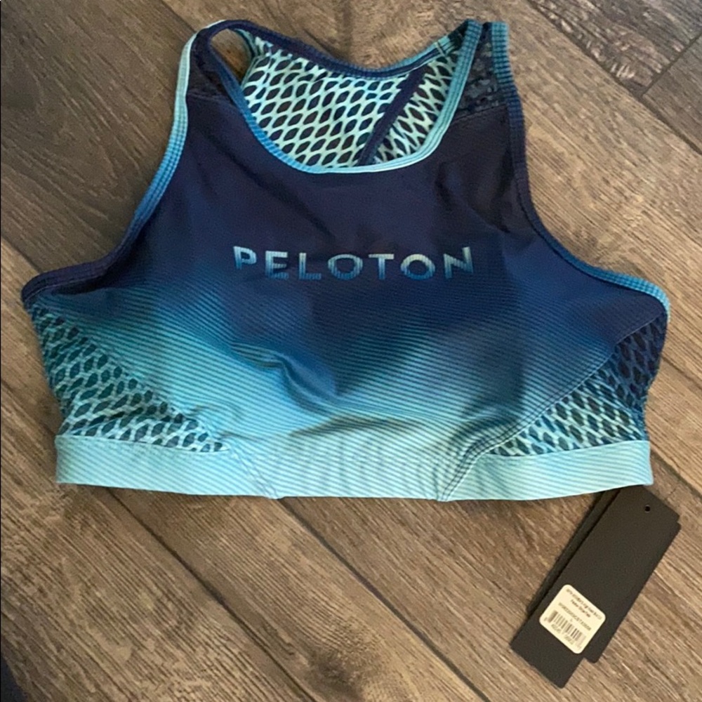 Peloton Wear It To Heart Size L Sports Bra